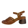 Angulus 5845-101 Cognac Håndflettet sandal med hulmønster detaljer og hæl