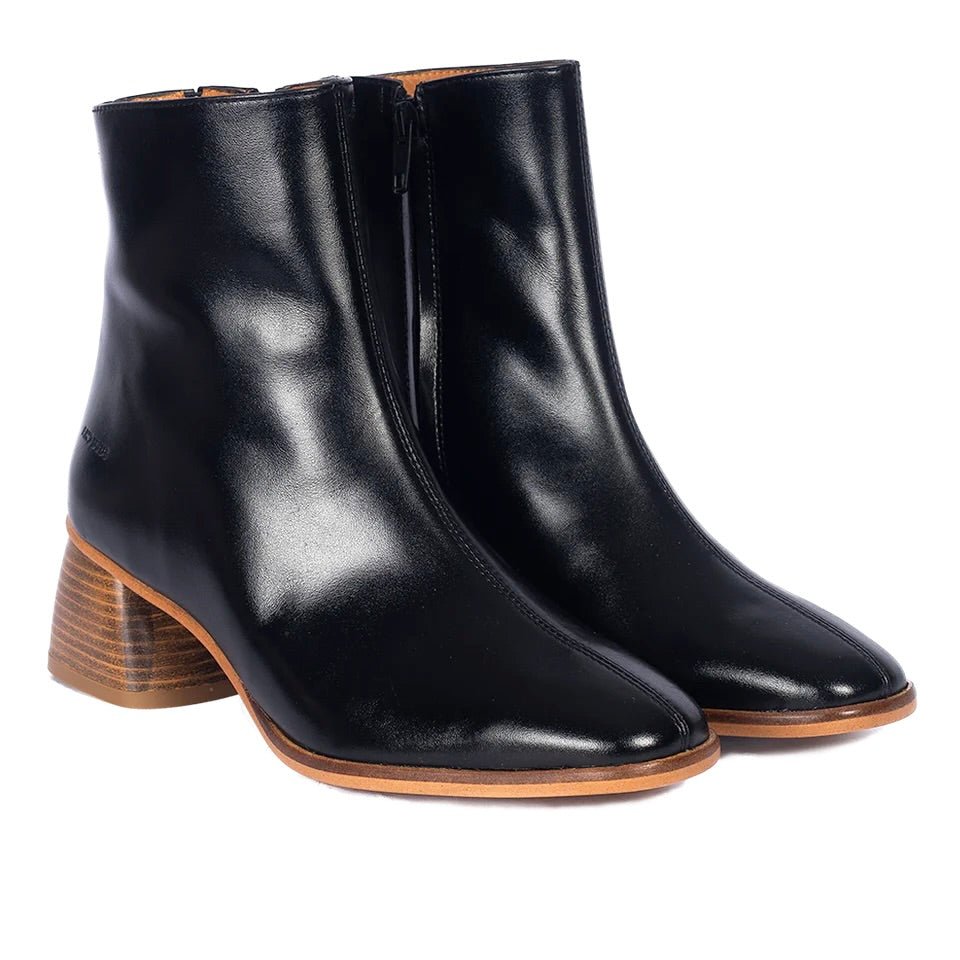 Angulus 7807 - 101 Sort støvlet med skulpturel træhæl