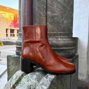 Billi Bi A9262 Cognac støvlet med rund tå og blokhæl