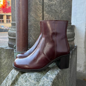 Billi Bi A9262 Kastanje støvlet med rund tå og blokhæl