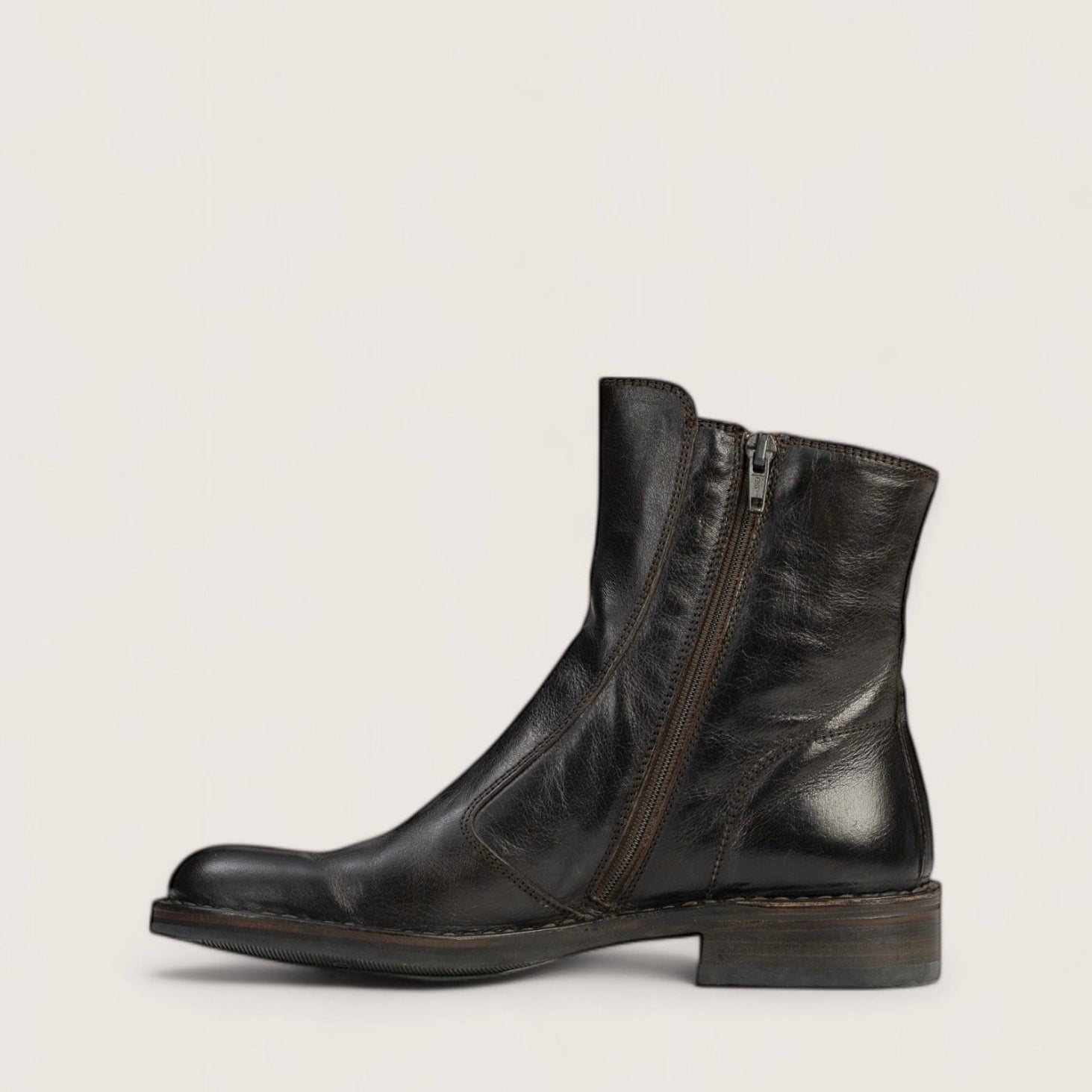 Bubetti 2047 Kaffe Klassisk Støvle med Spænde og Lynlås