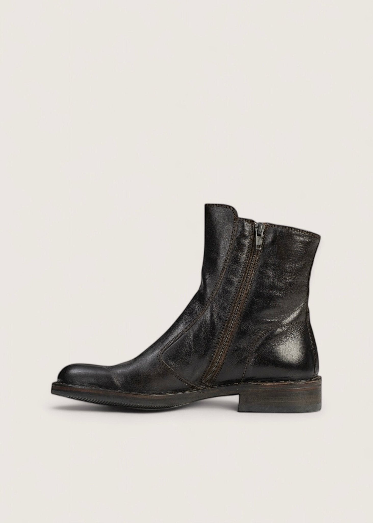 Bubetti 2047 Kaffe Klassisk Støvle med Spænde og Lynlås