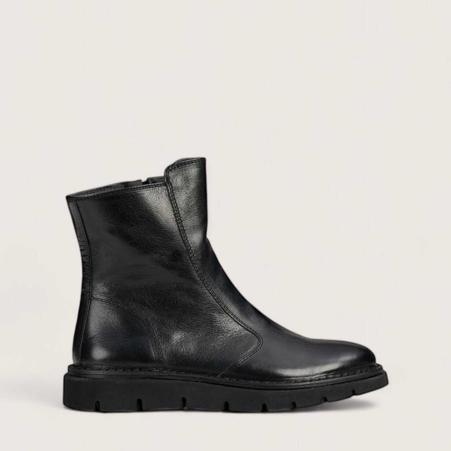 Bubetti 2078 Letvægtssål Sort klassisk støvle med indvendig lynlås