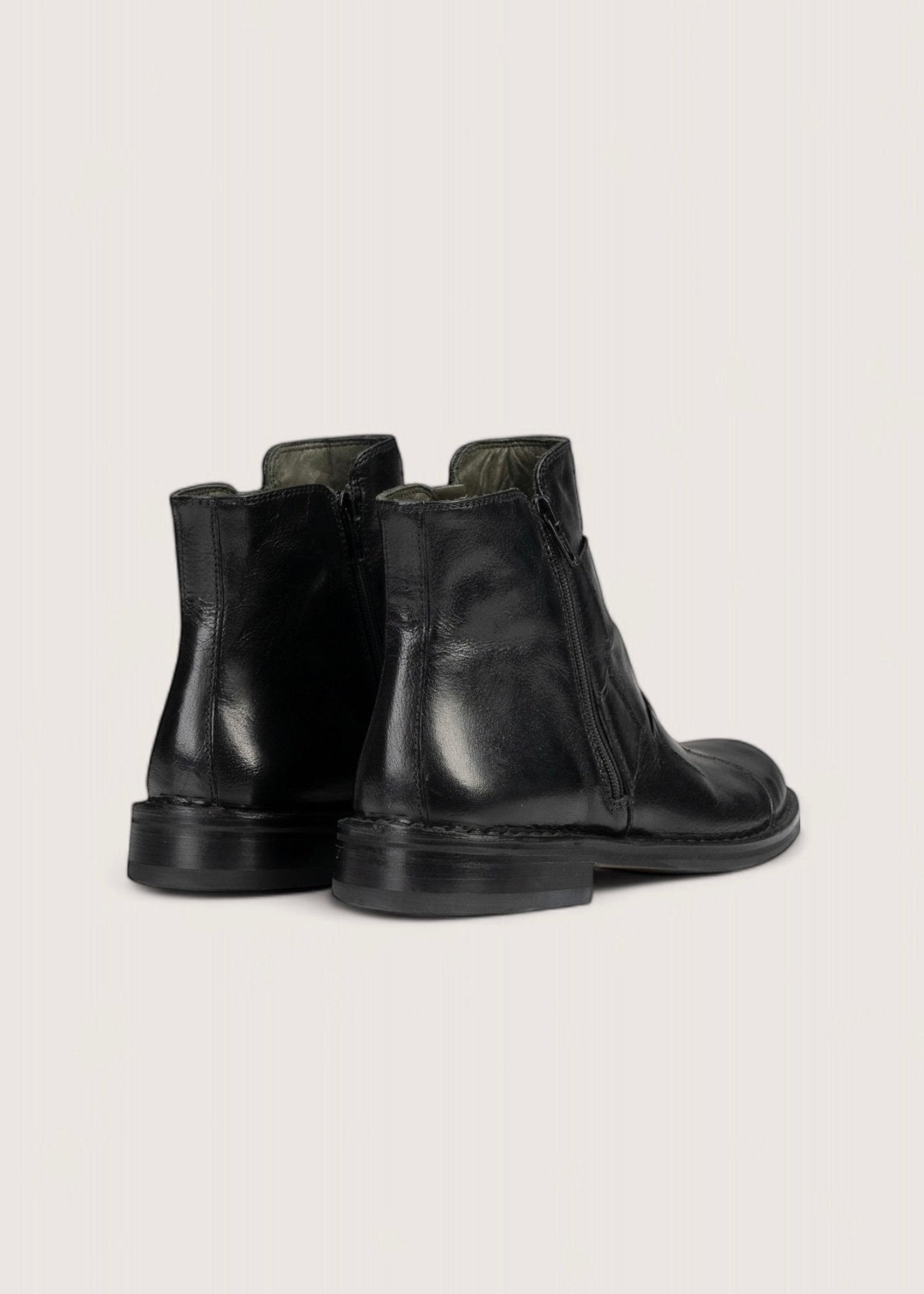 Bubetti 2531 Bred Sort flet støvle