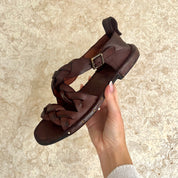 Bubetti 3446 Kastanje Patina remsandal med krydsende remme og hælkappe