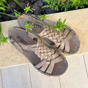 Bubetti 3456 Taupe Patina remsandal med flet