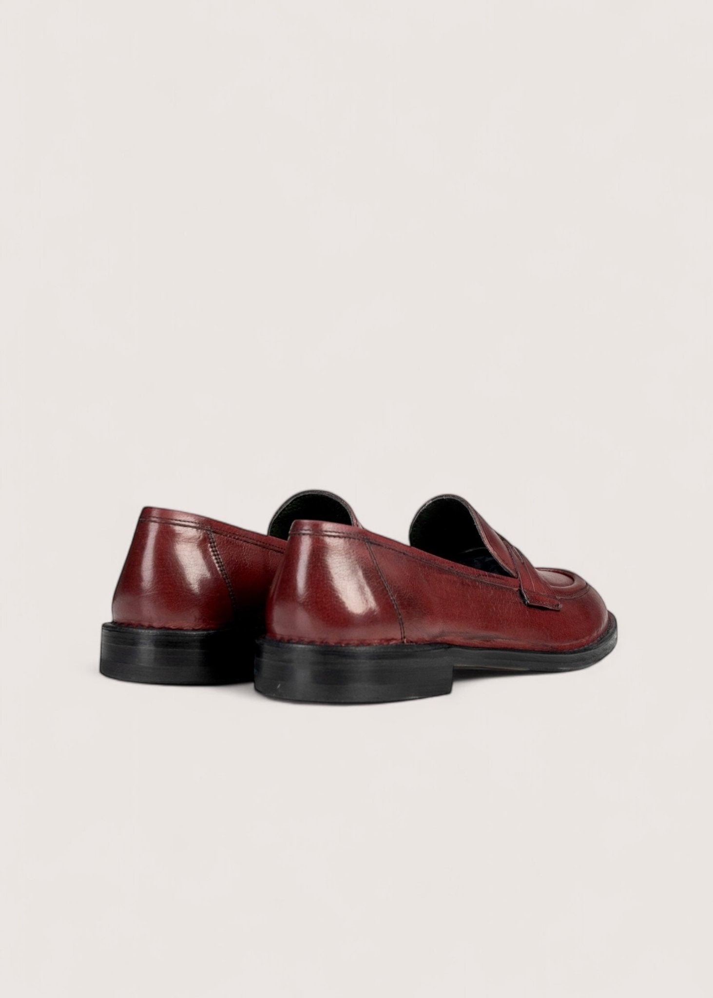 Bubetti 9748 Bordeaux Klassisk loafer med dekorative skind detaljer