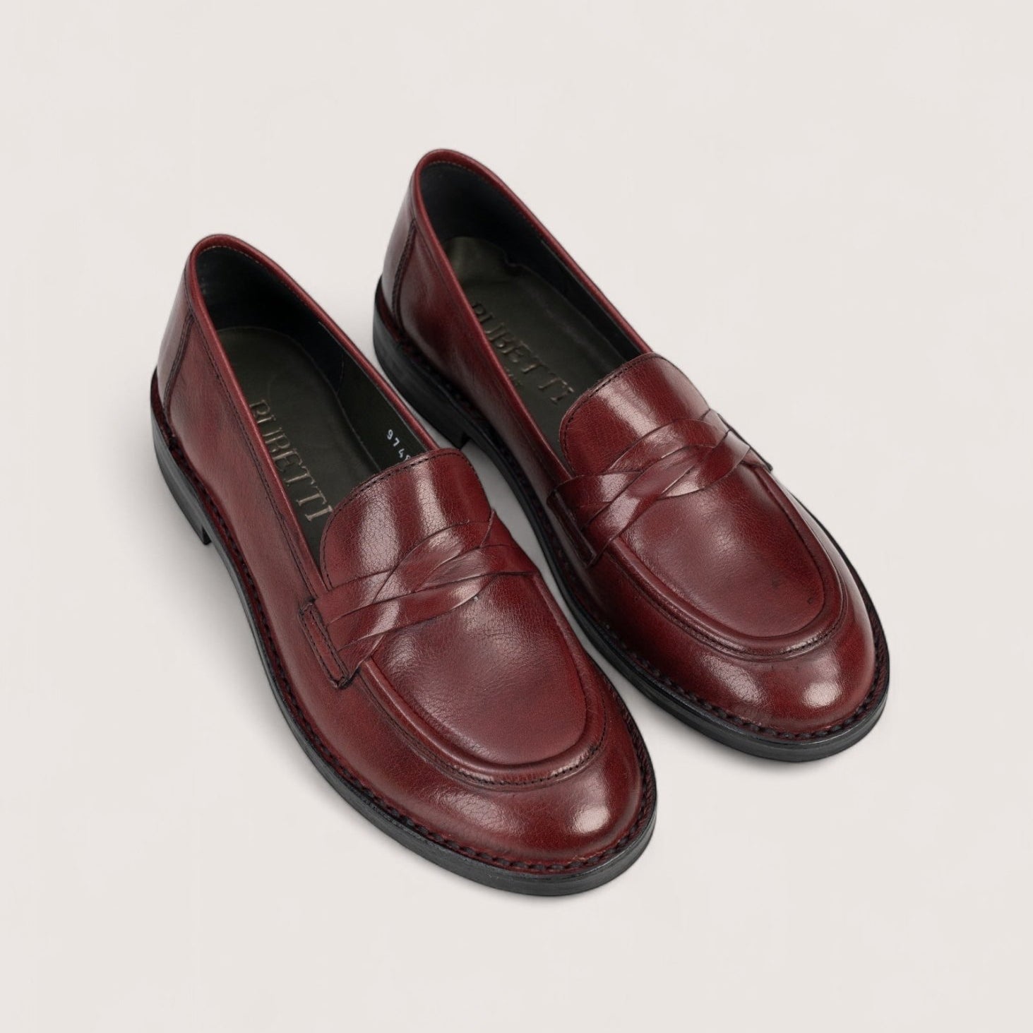 Bubetti 9748 Bordeaux Klassisk loafer med dekorative skind detaljer