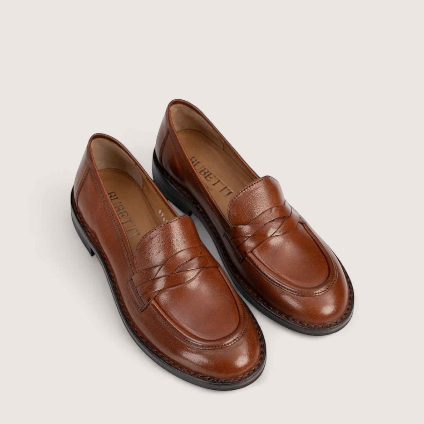 Bubetti 9748 cognac klassisk loafer med dekorative skind detaljer
