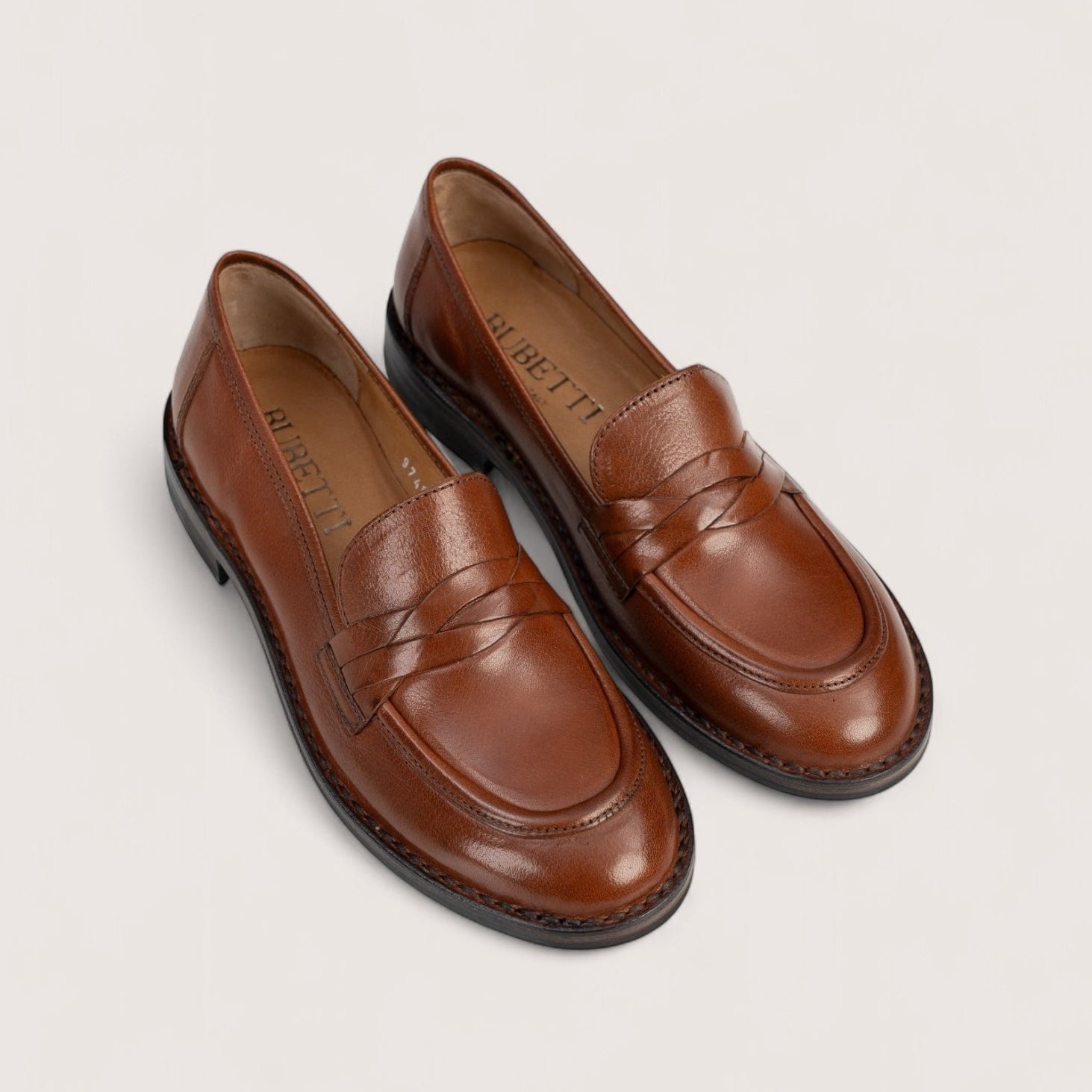 Bubetti 9748 cognac klassisk loafer med dekorative skind detaljer