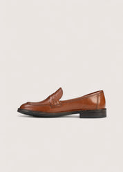 Bubetti 9748 cognac klassisk loafer med dekorative skind detaljer