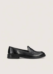 Bubetti 9748 sort klassisk loafer med dekorative skind detaljer