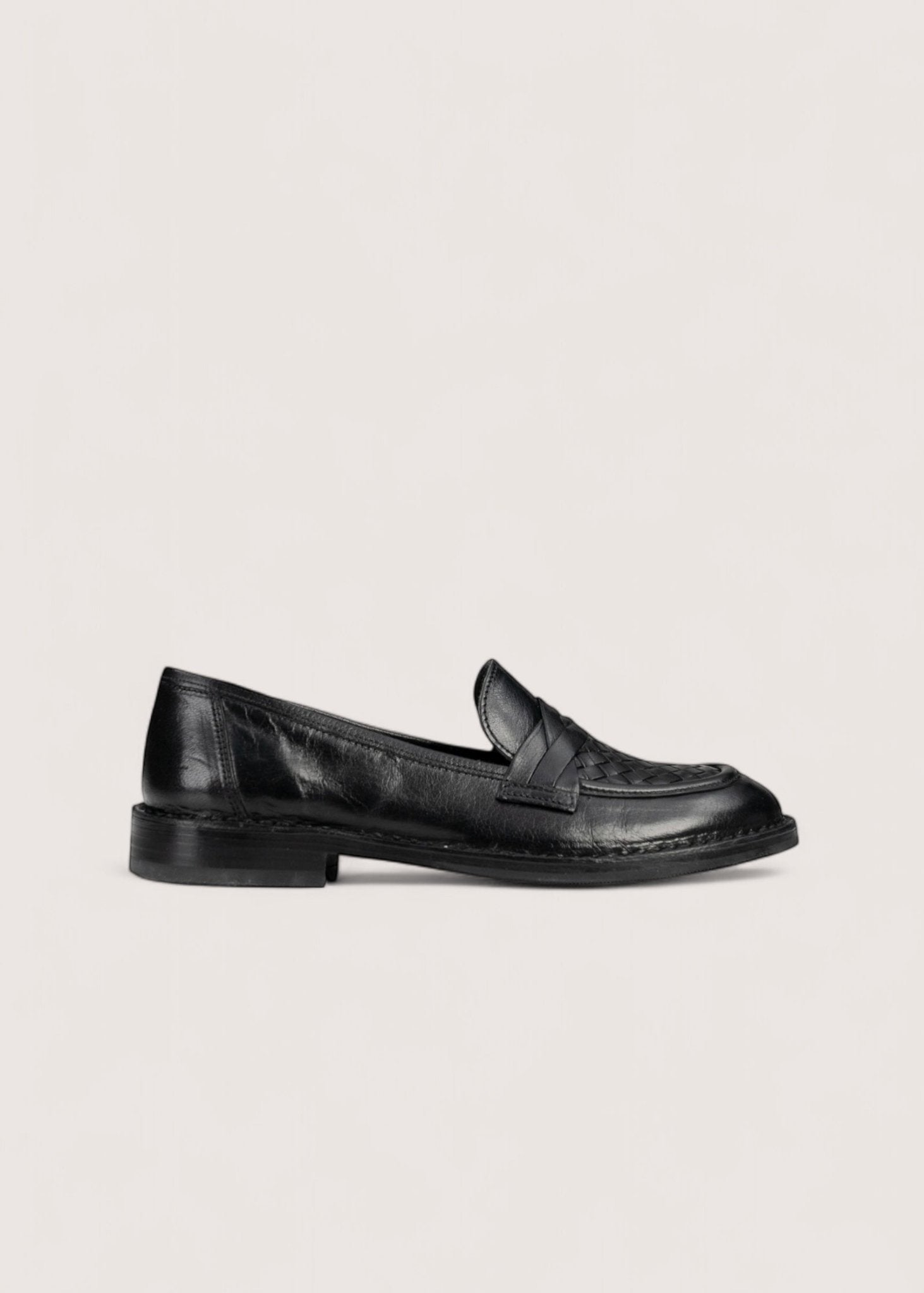 Bubetti 9912 sort klassisk loafer med dekorativ flet på forbladet