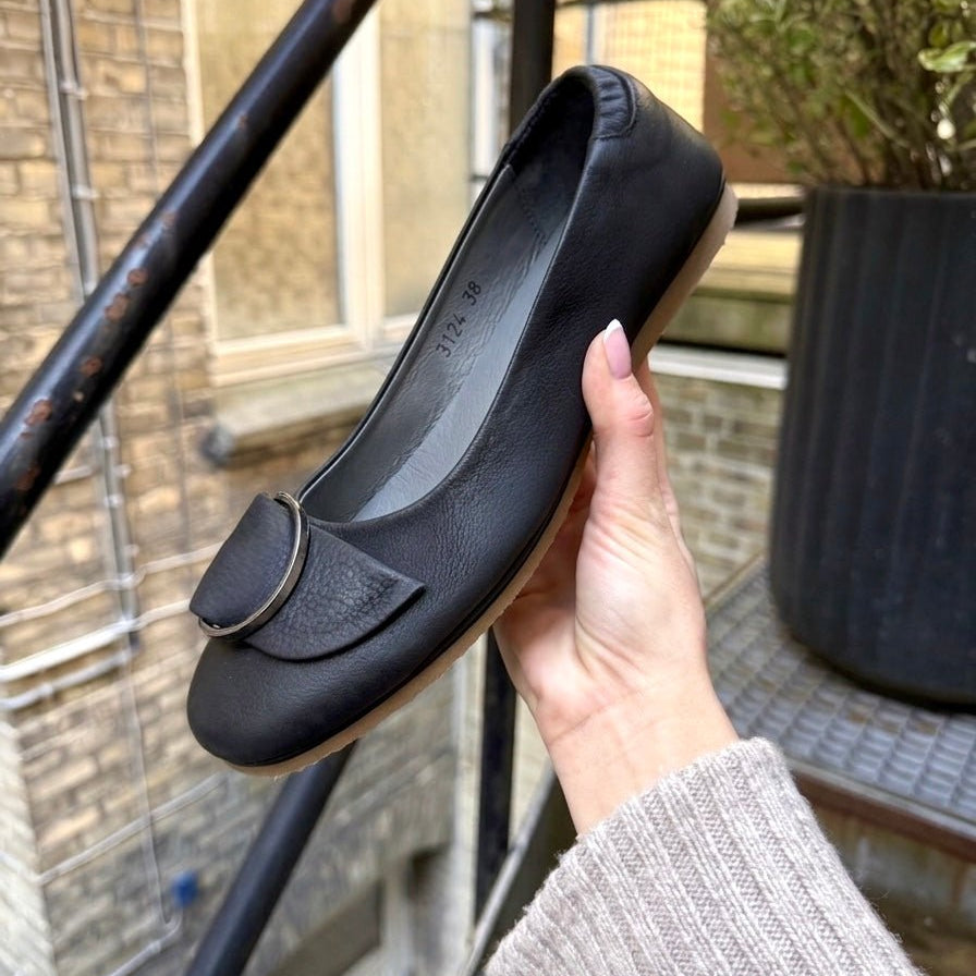 Lofina 3124NF dame sort Ballerina