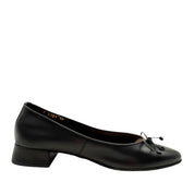 Wonders B - 9701 Blød ballerina pump på lav hæl med lille sløjfe i sort skind